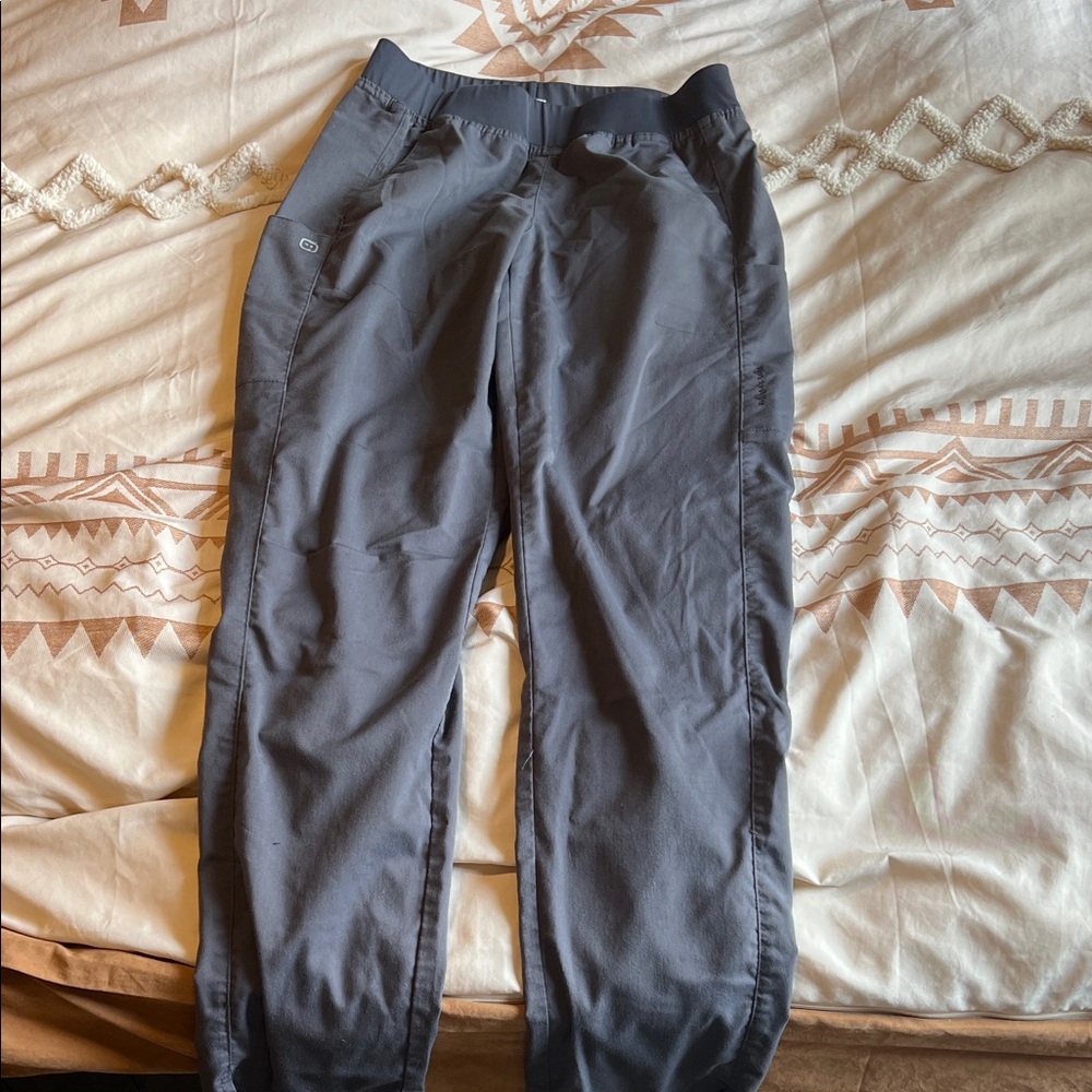 WonderWink Women's Gray scrubs